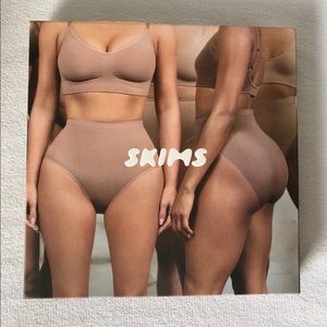 SKIMS Sculpting High-waist Brief